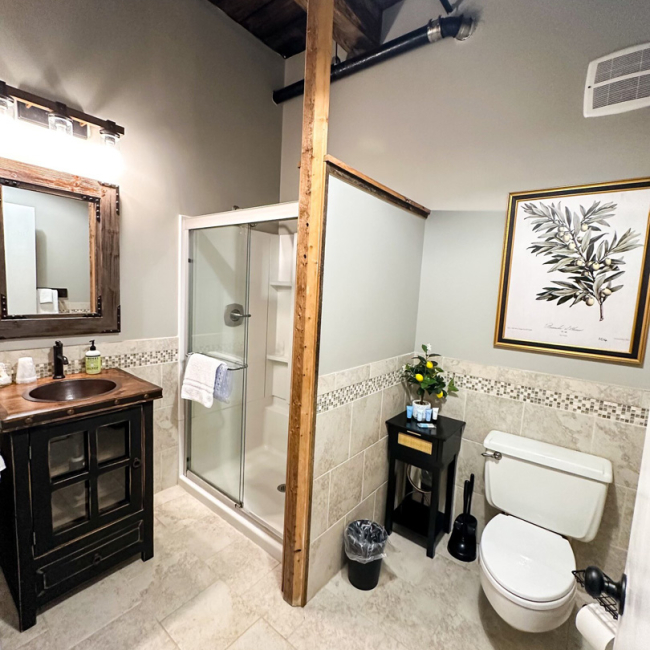 The Shelburne Falls Suite Full Bath